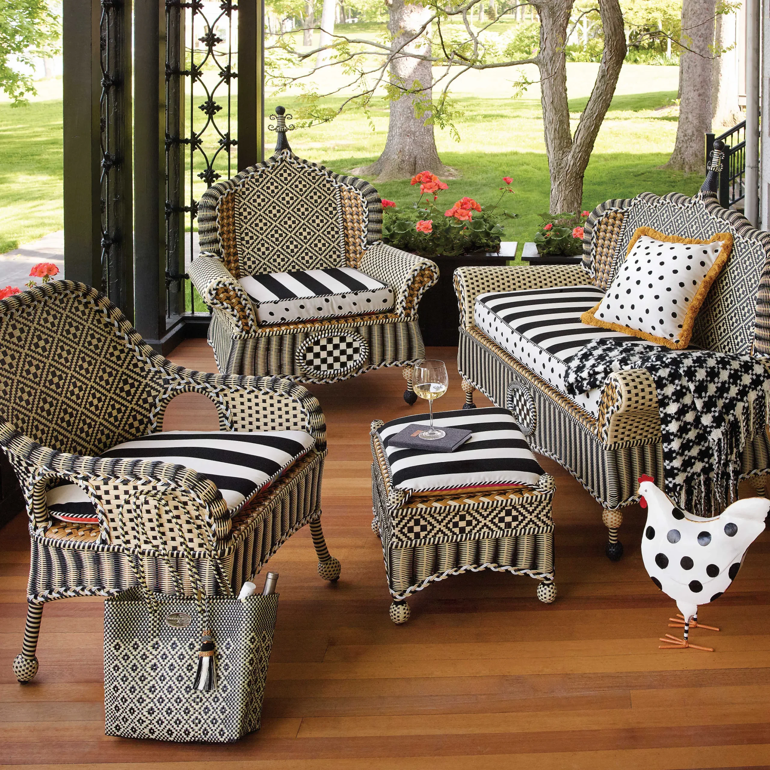 Clearance MacKenzie-Childs Houndstooth Throw - Black & Ivory