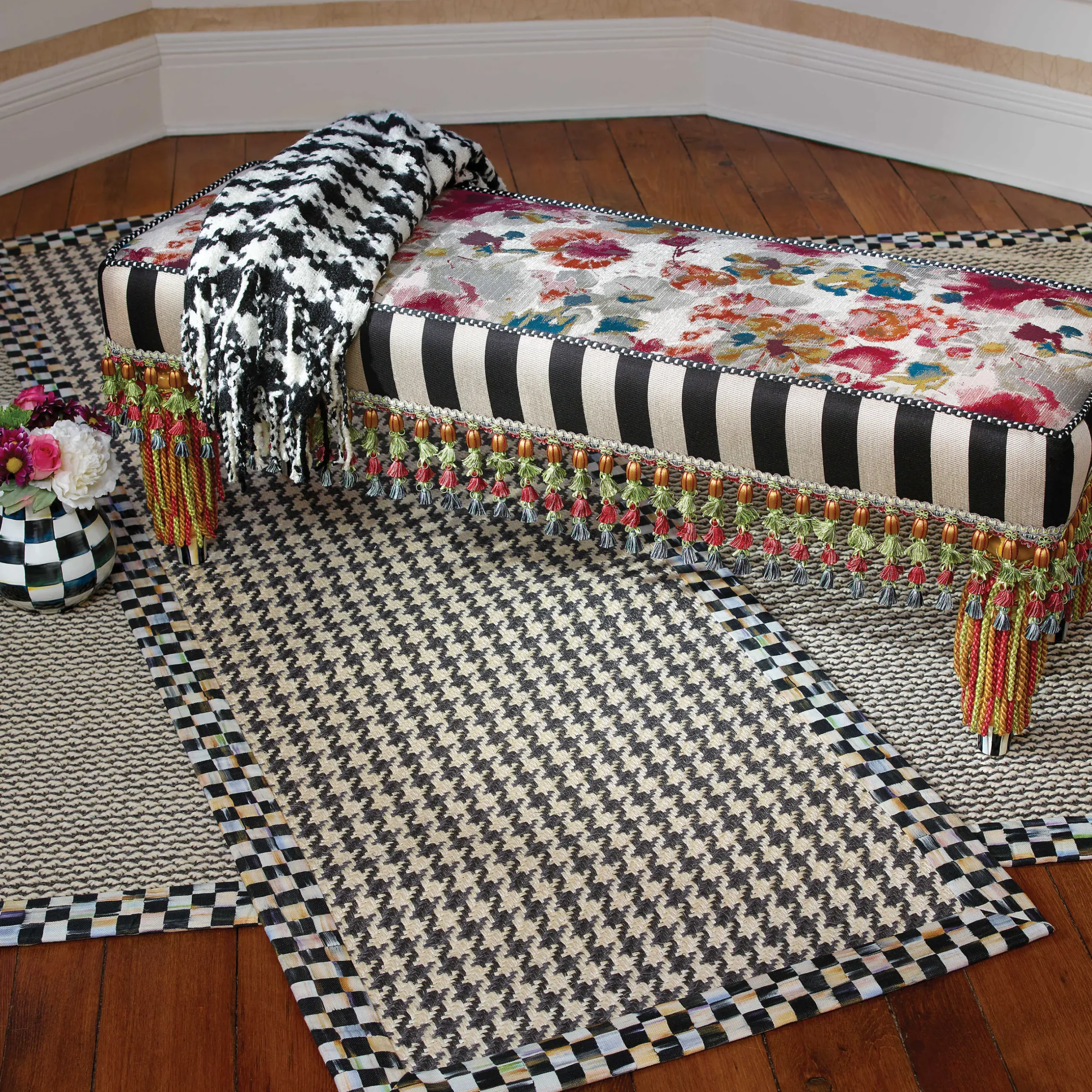 Clearance MacKenzie-Childs Houndstooth Throw - Black & Ivory