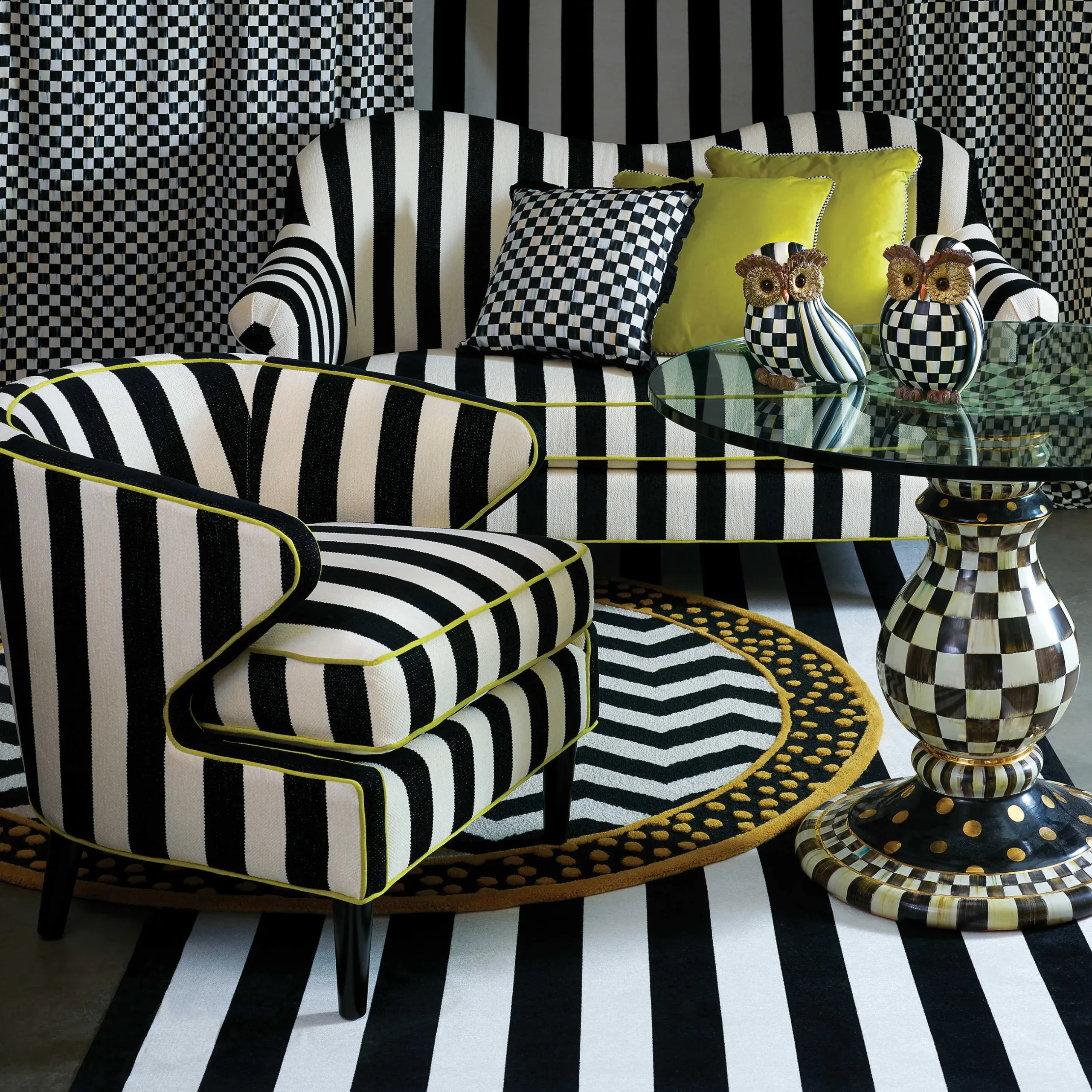 Outlet MacKenzie-Childs Marquee Loveseat - Chenille Black Stripe