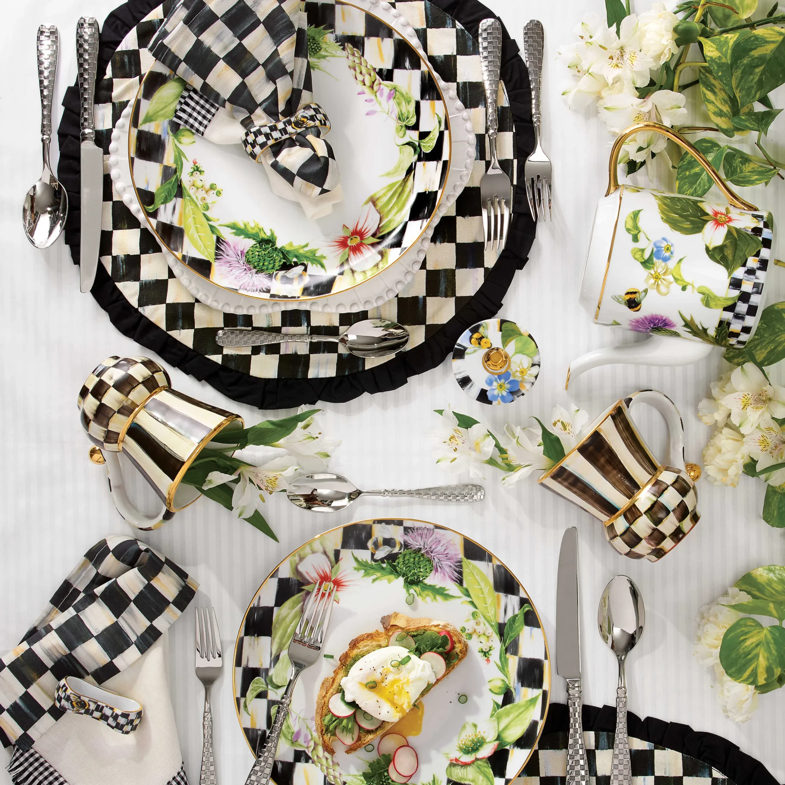 Discount MacKenzie-Childs Thistle & Bee Dinner Plate - Garland